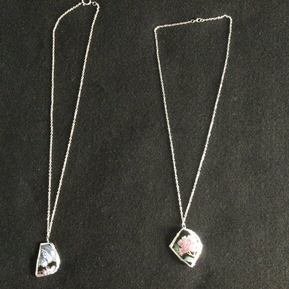 Two handmade broken vintage Chinese porcelain necklace - Picture 1 of 6